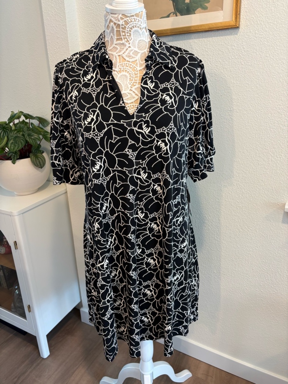 NWT Puff Sleeve Floral Swing Dress